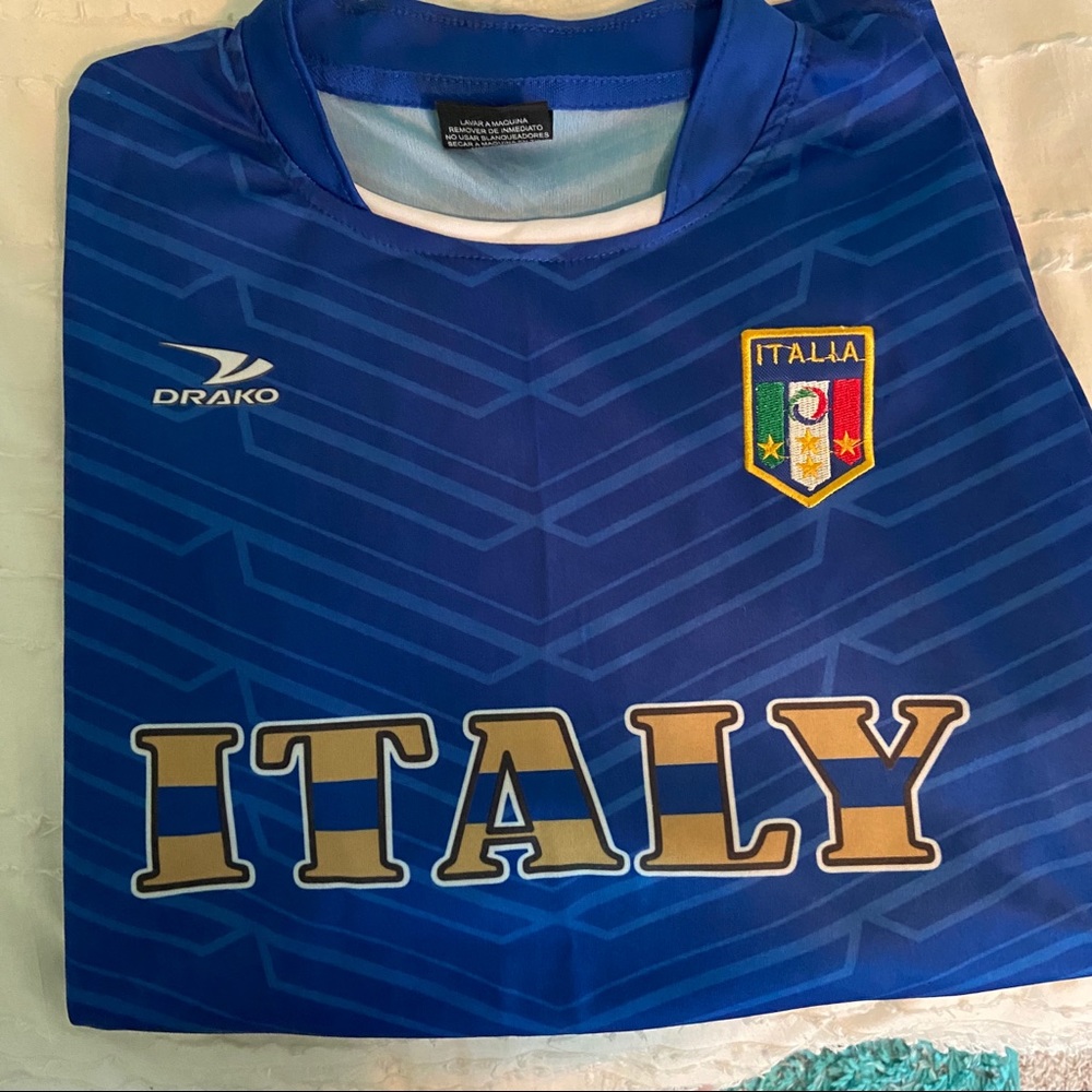SOLD! Italy Soccer Jersey - Picture 2 of 5